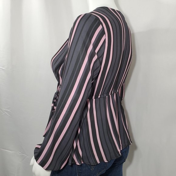 Torrid Stripped Wrap Blouse Size 1 (14-16) - Picture 3 of 9